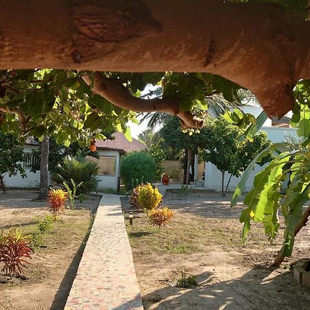 Case traditionnelle diola au bord de l'océan Cabo Skirring Exterior foto