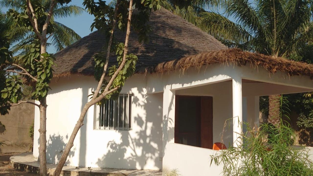 Case traditionnelle diola au bord de l'océan Cabo Skirring Exterior foto